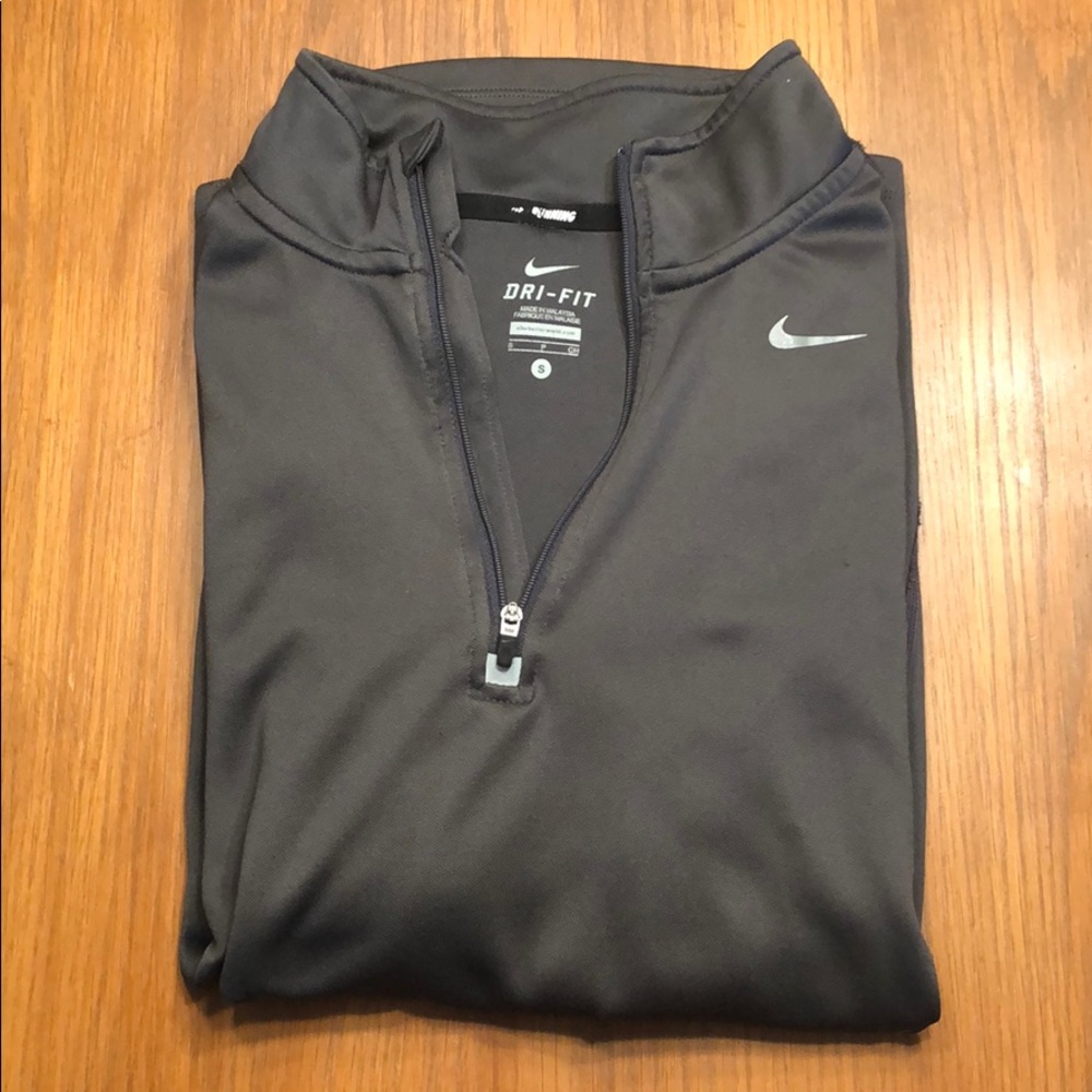 Nike pullover